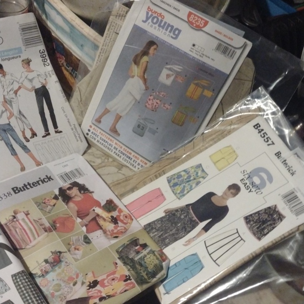 5 Lbs.Sewing Patterns - Picture 5 of 5